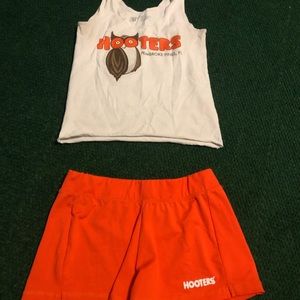 Hooters uniform